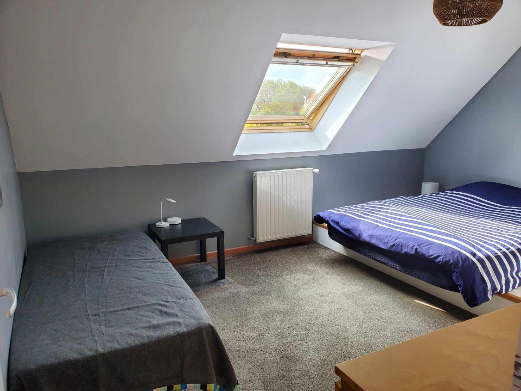 L Etablissement Gold Beach Propose 1 Hebergement , Maison 80M2 Avec Terrain 500M2, Parking Prive A 4 Min Du Port Artificiel D Arromanches, Services Accueil Personnalise, Lits Faits, Serviettes, Menage, Netflix, Wifi Ryes المظهر الخارجي الصورة